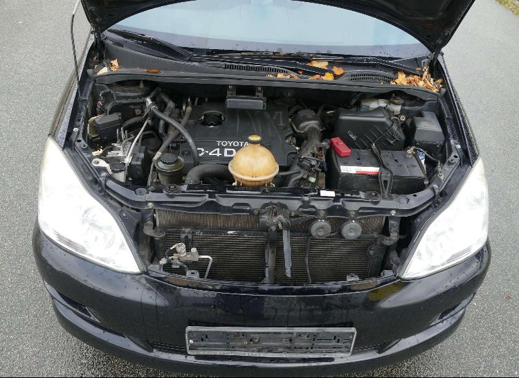 TOYOTA AVENSIS VERSO D4d