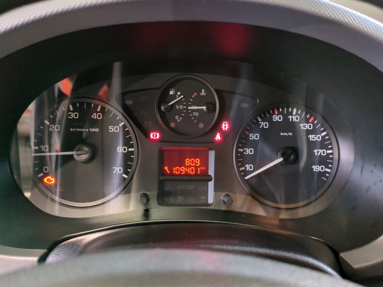 PEUGEOT PARTNER FGN 2014