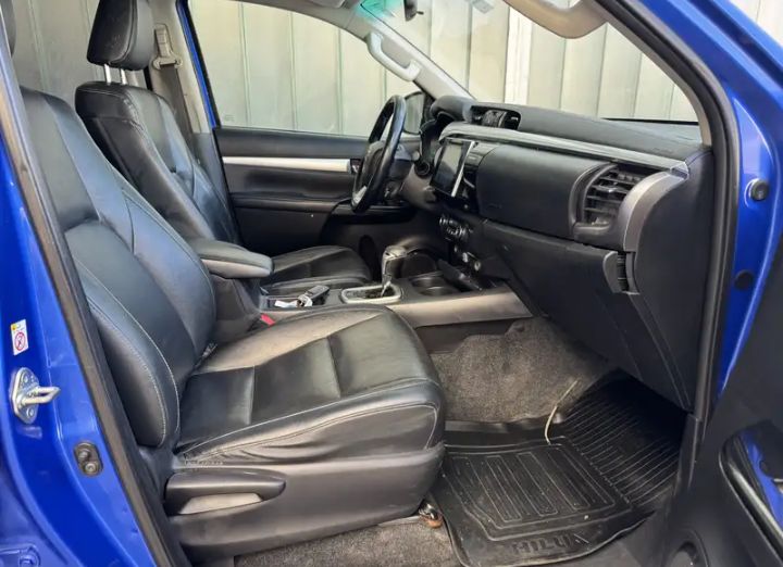TOYOTA HILUX 2017