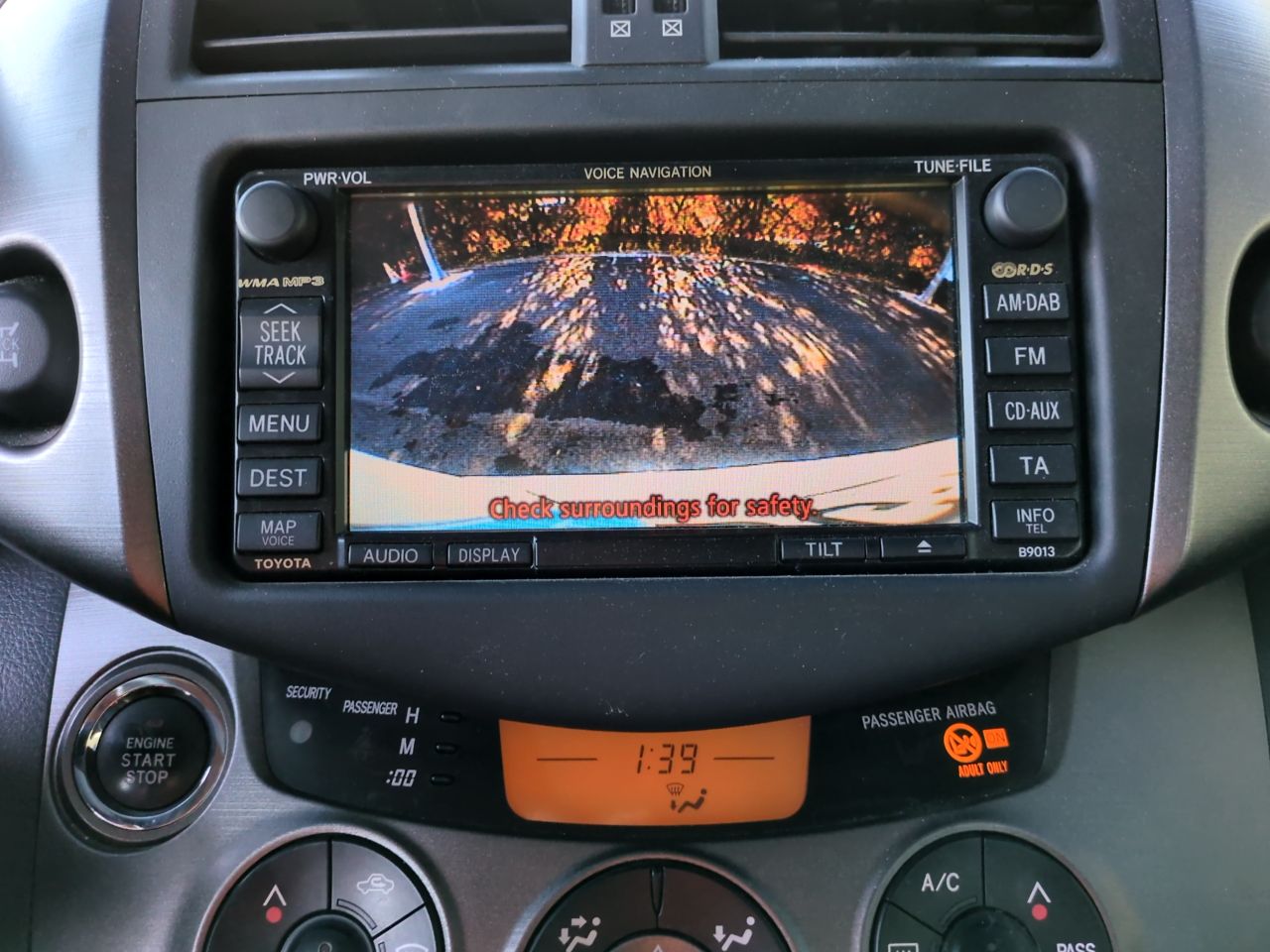 TOYOTA RAV4 2012 D4D