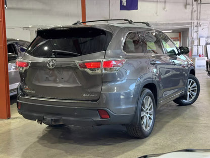 TOYOTA HIGHLANDER XLE 2016