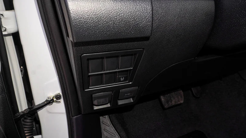 TOYOTA HILUX 2.4L 4x4  2025