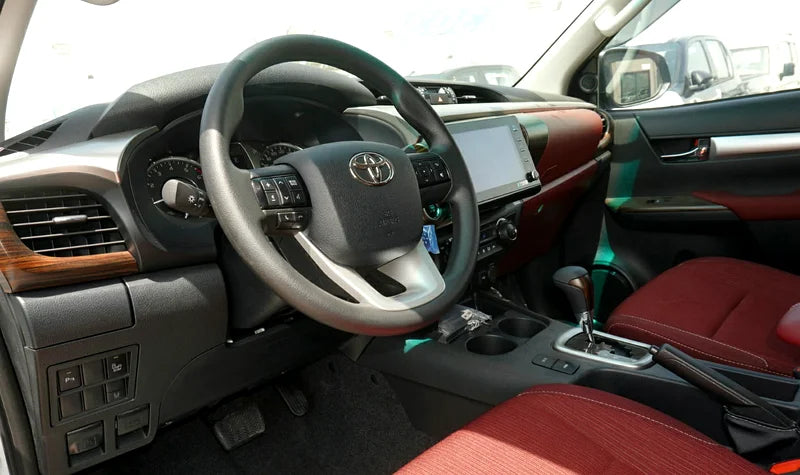 TOYOTA HILUX SR5 4.0 V6 2025