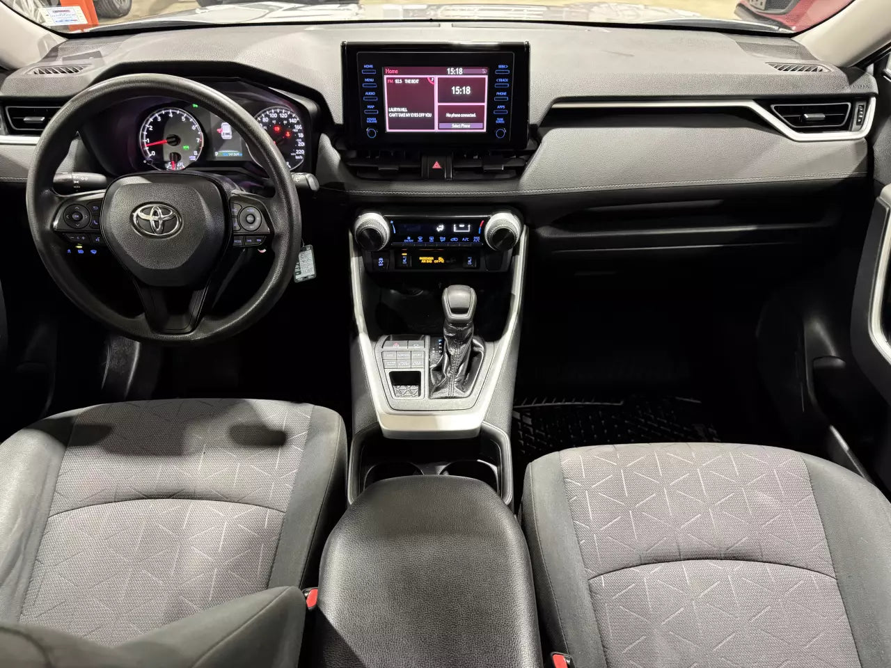 TOYOTA RAV4 LE 2020