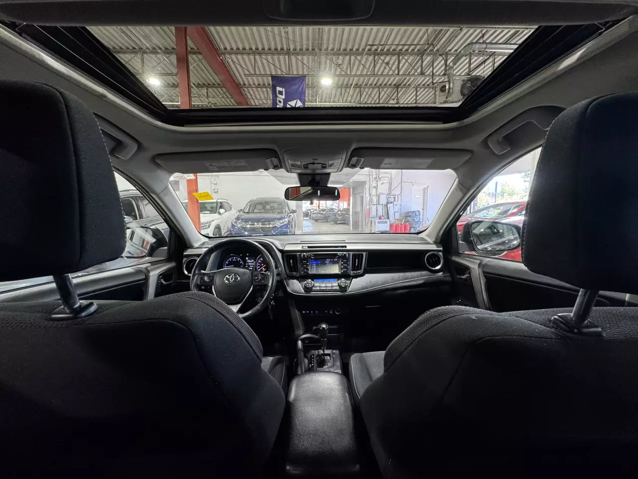 TOYOTA RAV4 XLE 2017