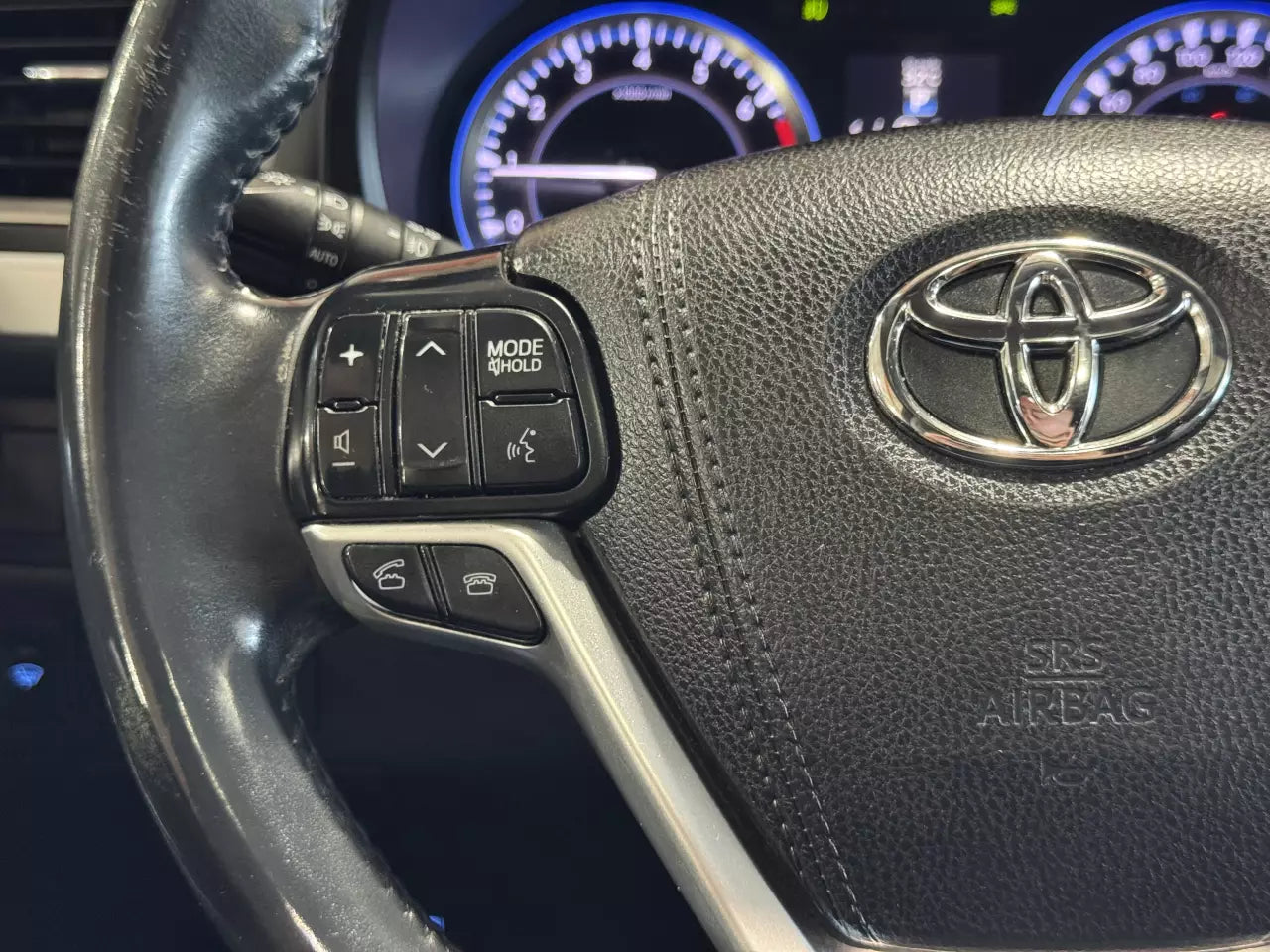 TOYOTA HIGHLANDER XLE 2016