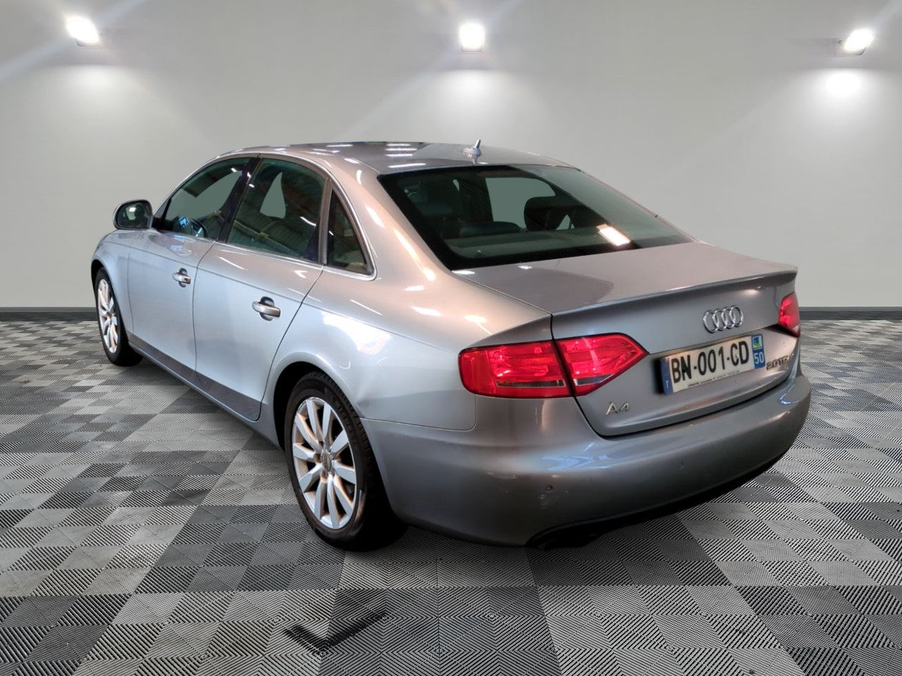 AUDI A4 2008