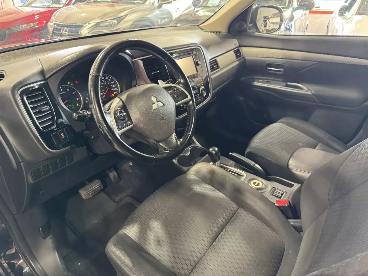 MITSUBISHI OUTLANDER 2014