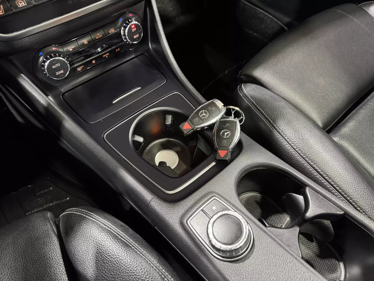 MERCEDES-BENZ GLA 2016