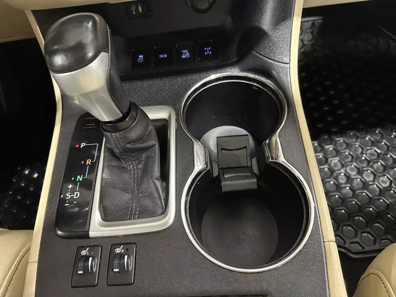 TOYOTA HIGHLANDER XLE 2015