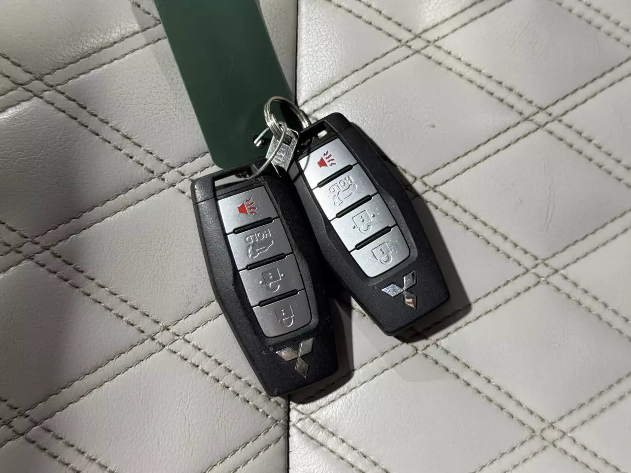 MITSUBISHI OUTLANDER 2023