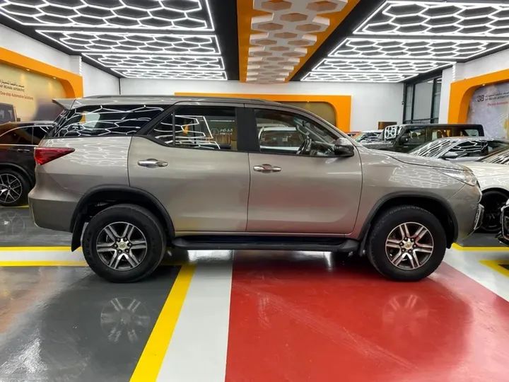 TOYOTA FORTUNE  2018