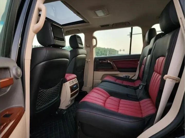 TOYOTA LAND CRUISER VXR