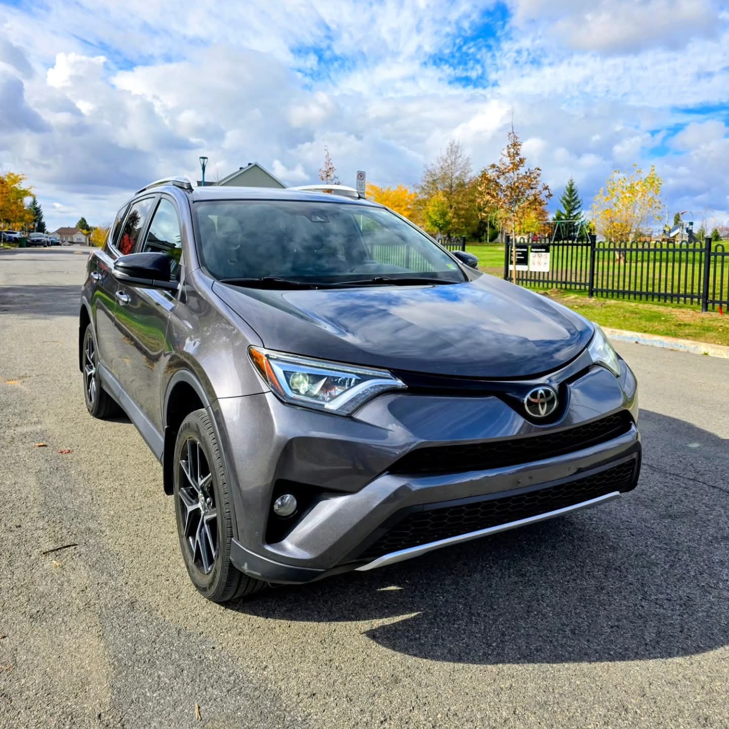 TOYOTA RAV4 SE 2017