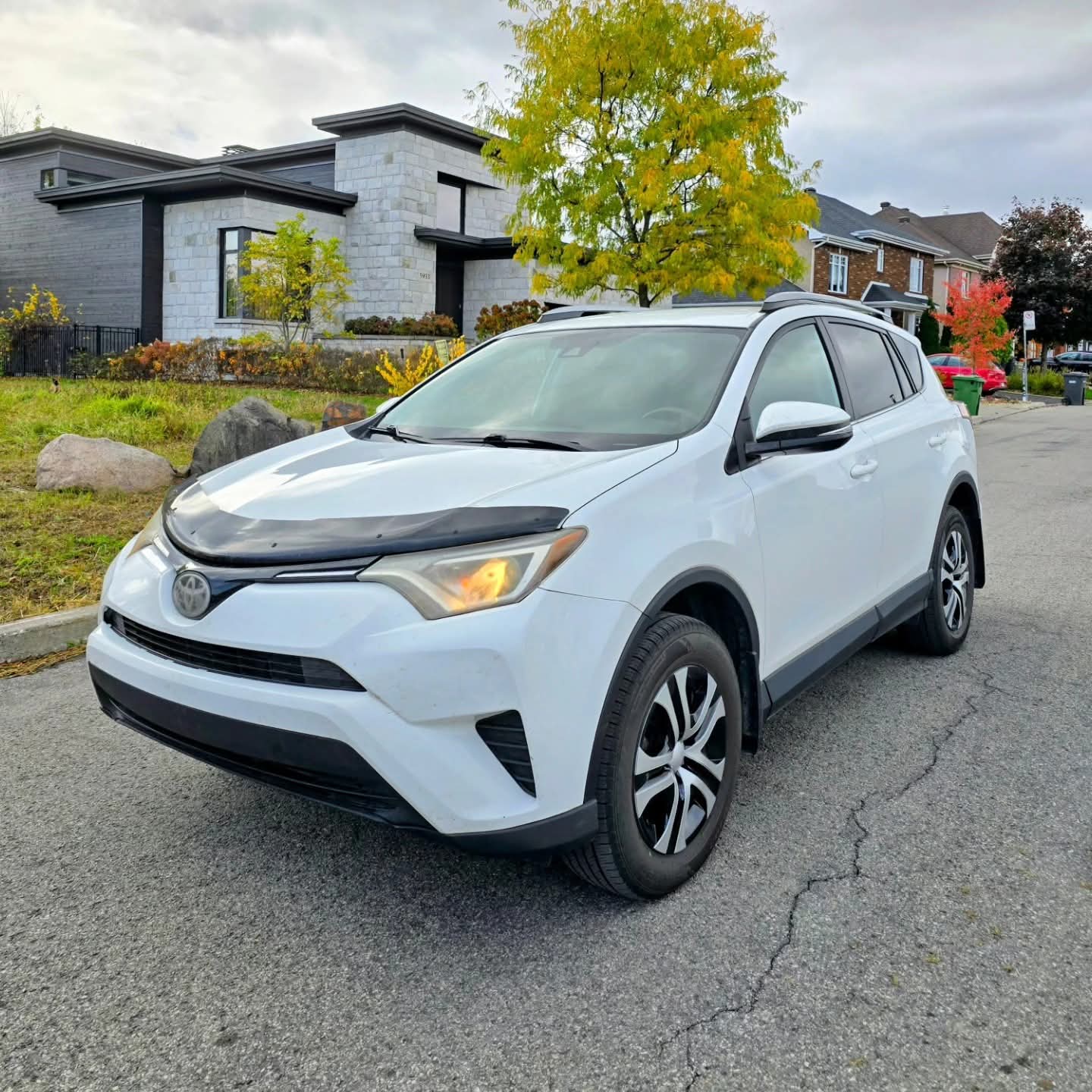 TOYOTA RAV4 AWD 2017