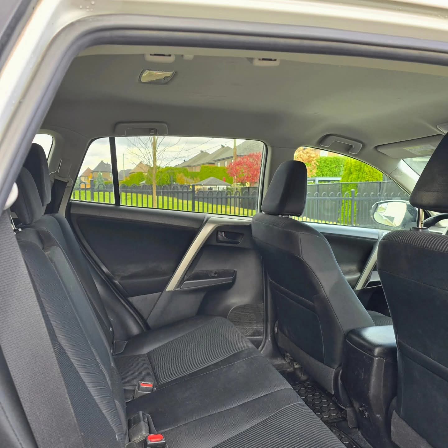 TOYOTA RAV4 AWD 2017