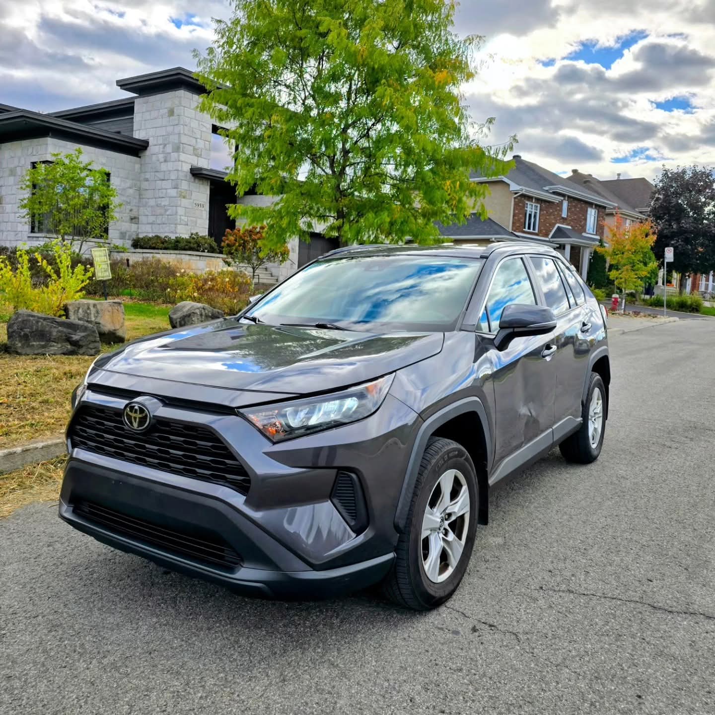 TOYOTA RAV4 LE AWD 2019