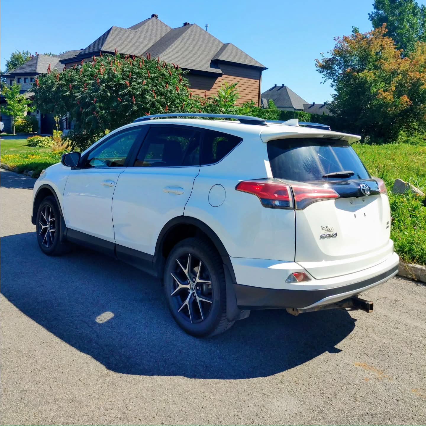 TOYOTA RAV4 SE 2018 LIMITED