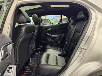 MERCEDES-BENZ GLA 2016