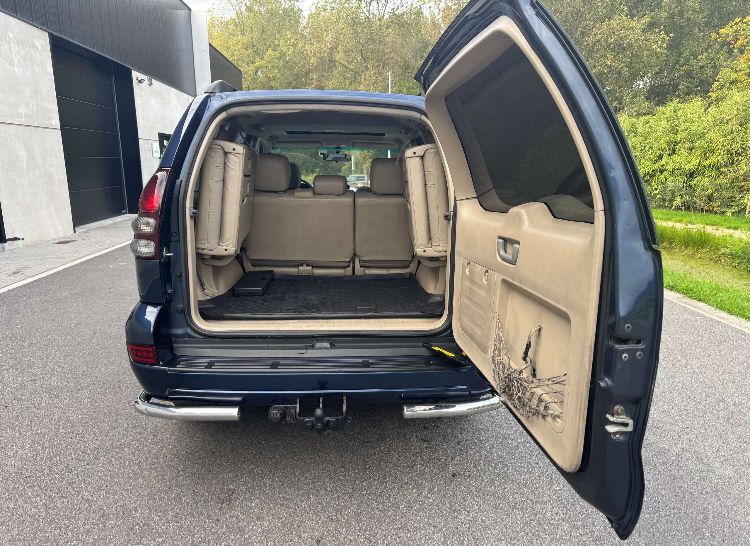 TOYOTA LAND CRUISER D4D