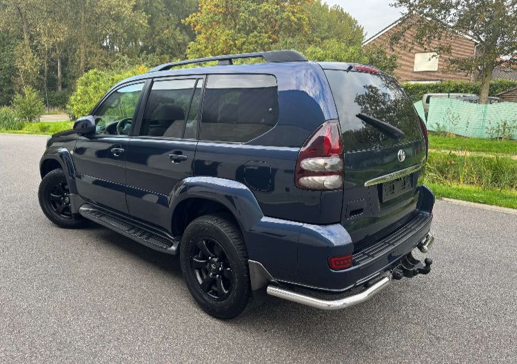 TOYOTA LAND CRUISER D4D