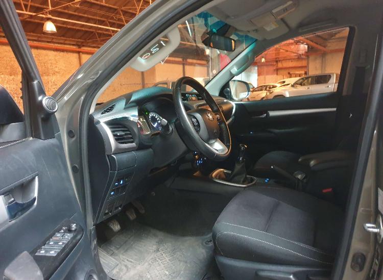 TOYOTA HILUX 2021