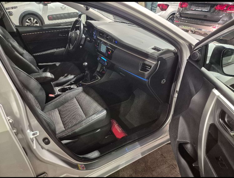 TOYOTA COROLLA 2015 D4D