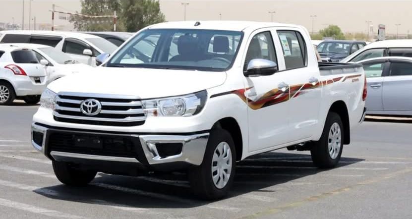 TOYOTA HILUX 2025
