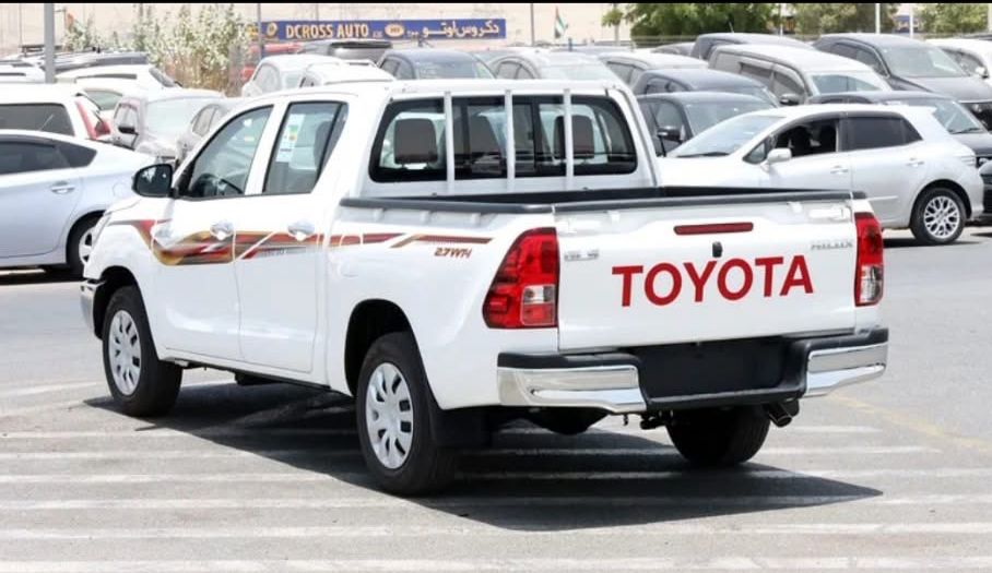 TOYOTA HILUX 2025