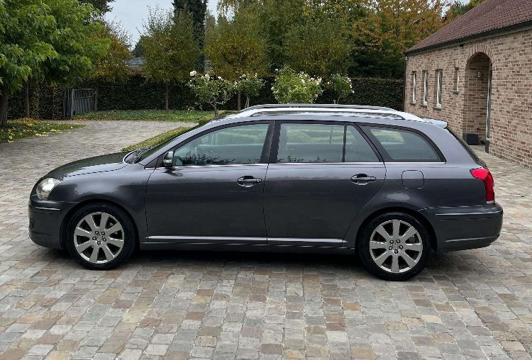 TOYOTA AVENSIS ATK 2008 D4D