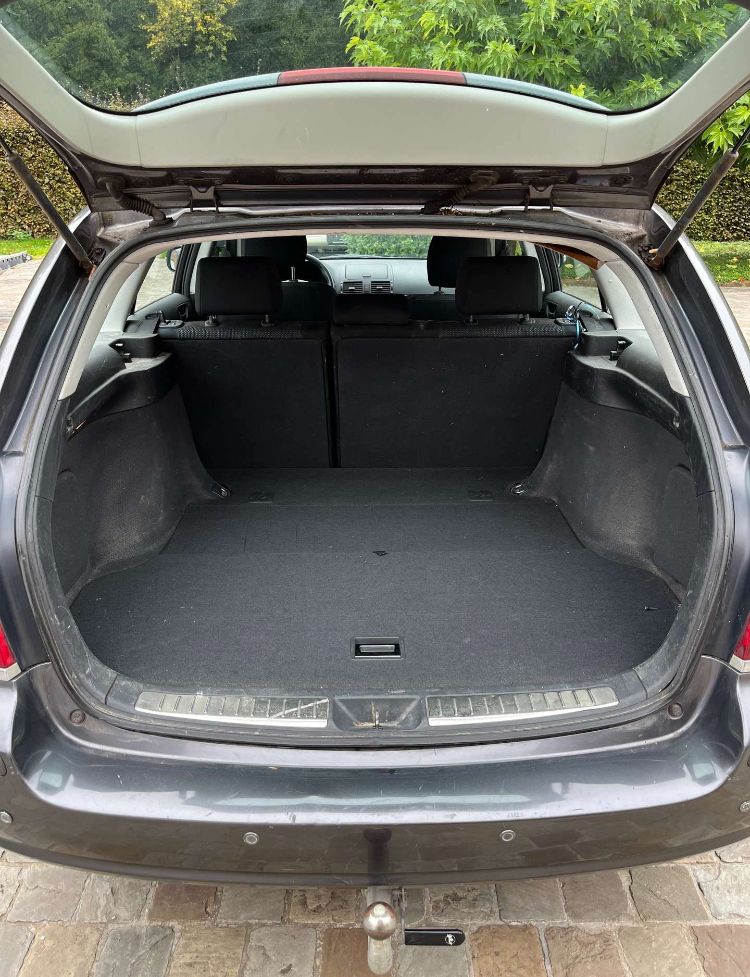 TOYOTA AVENSIS ATK 2008 D4D