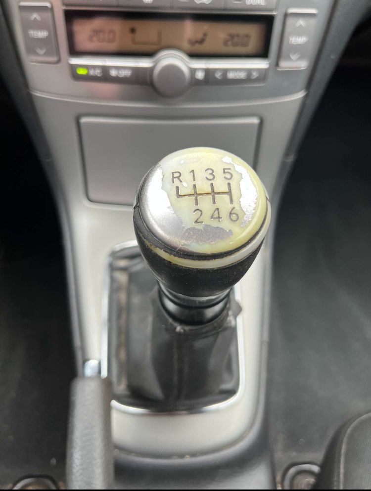 TOYOTA AVENSIS ATK 2008 D4D