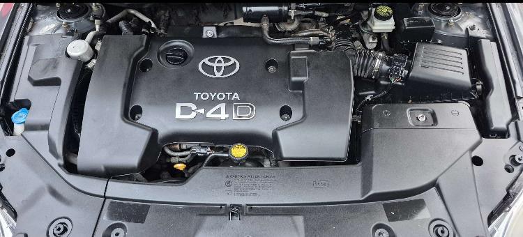 TOYOTA AVENSIS D4D 2005