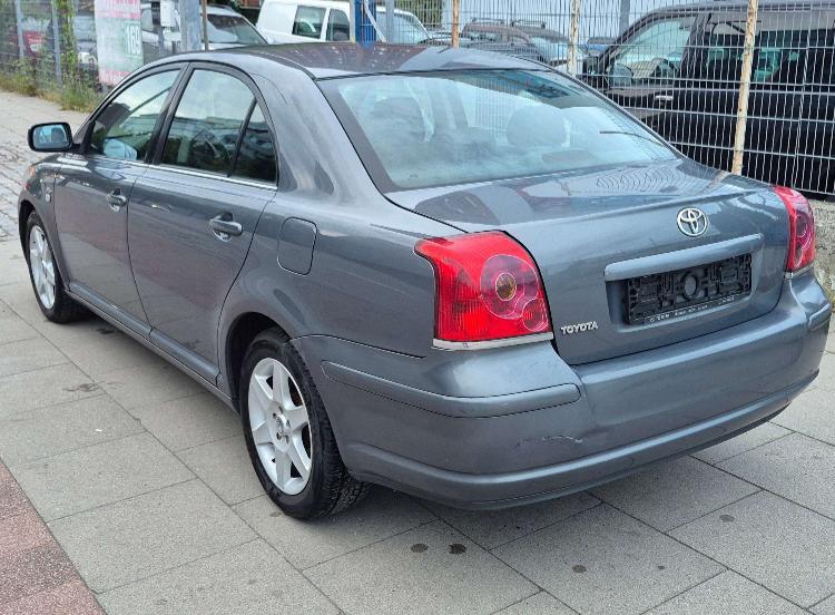 TOYOTA AVENSIS D4D 2005