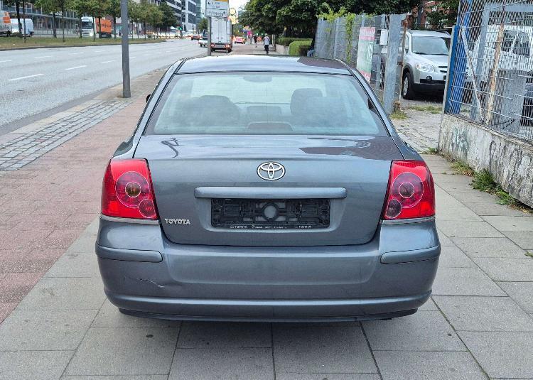 TOYOTA AVENSIS D4D 2005