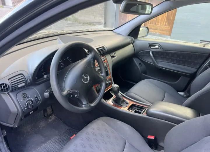 MERCEDES CDI C 200 2001