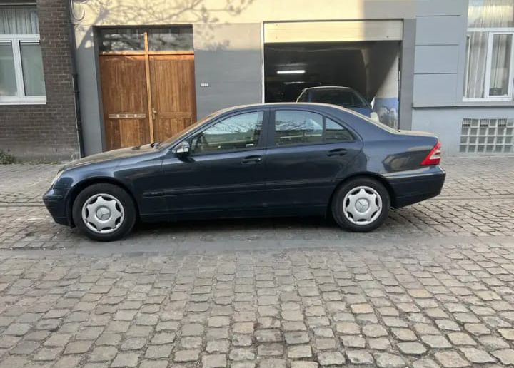 MERCEDES CDI C 200 2001