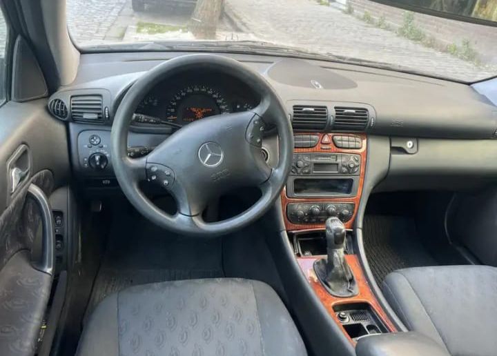 MERCEDES CDI C 200 2001