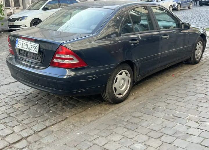 MERCEDES CDI C 200 2001