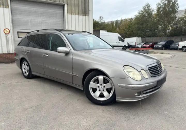 MERCEDES E320 2006