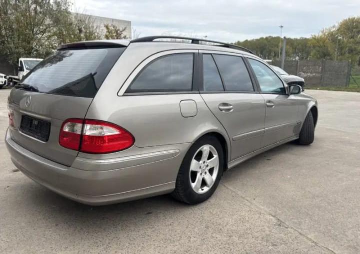 MERCEDES E320 2006