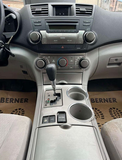 TOYOTA HIGHLANDER AWD