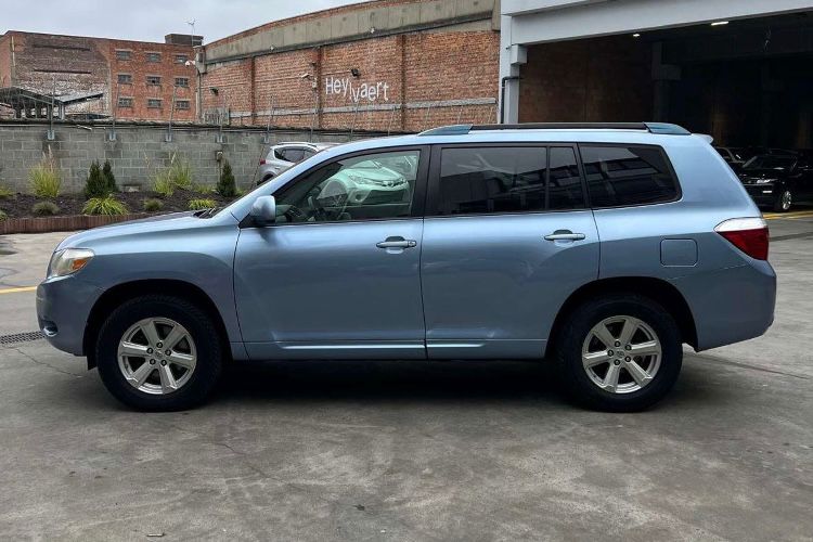 TOYOTA HIGHLANDER AWD
