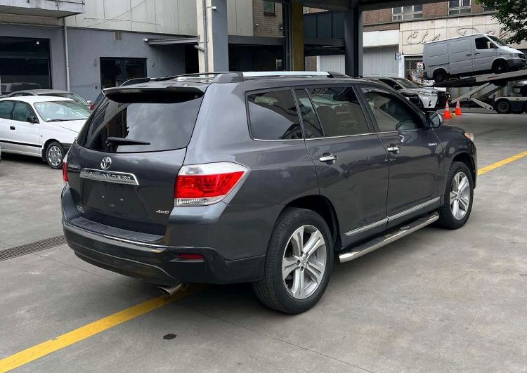 TOYOTA HIGHLANDER LIMITED