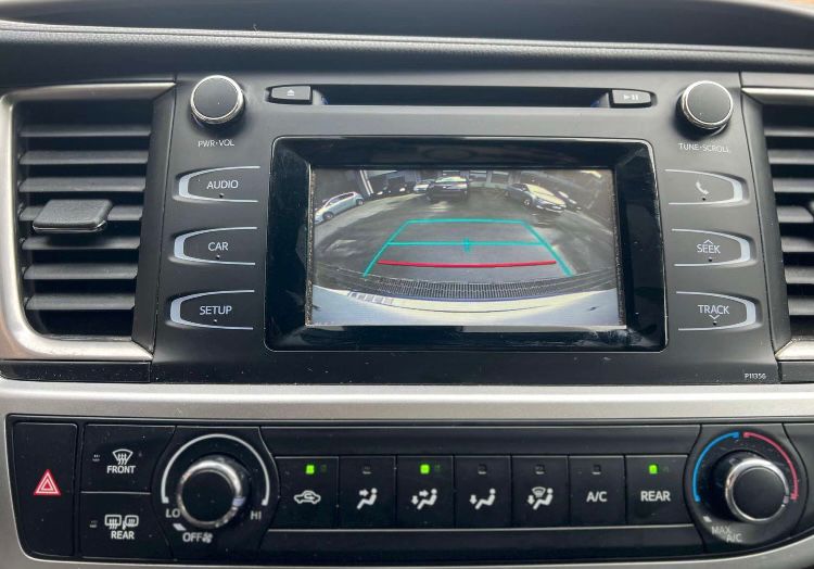 TOYOTA HIGHLANDER LE