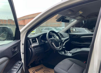 TOYOTA HIGHLANDER LE
