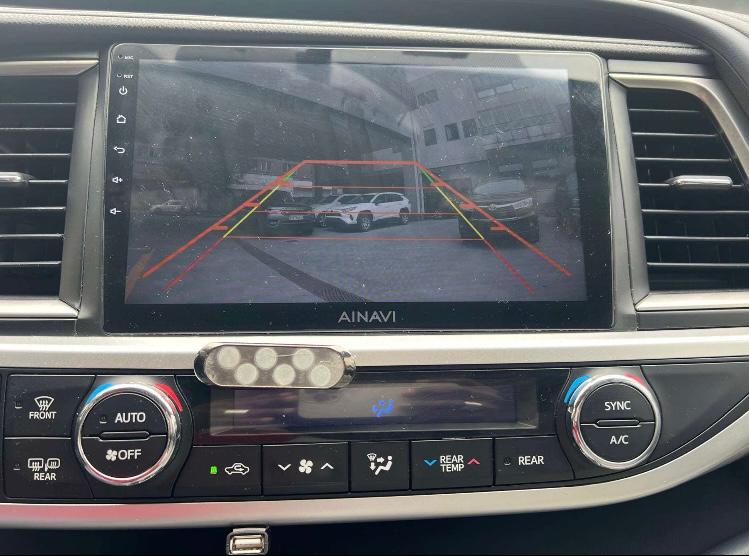 TOYOTA HIGHLANDER LIMITED