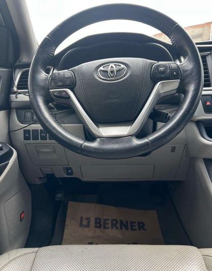 TOYOTA HIGHLANDER LIMITED