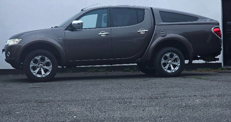 MITSUBISHI L200 2010