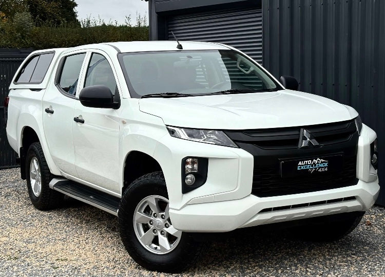 MITSUBISHI L200 2021